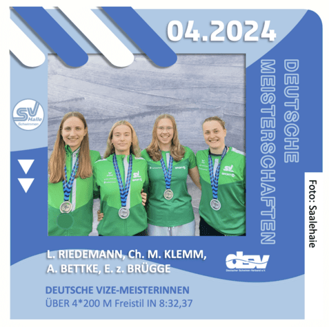 Vier Schwimmerinnen in grünen Trikots mit Silbermedaillen stehen auf einem Podest bei den Deutschen Meisterschaften.