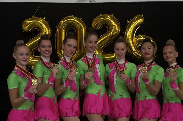 Die Gewinnerinnen des SV Halle Abteilung Rhytmische Sportgymnastik im Mehrkampf in R&ouml;bel 2026.