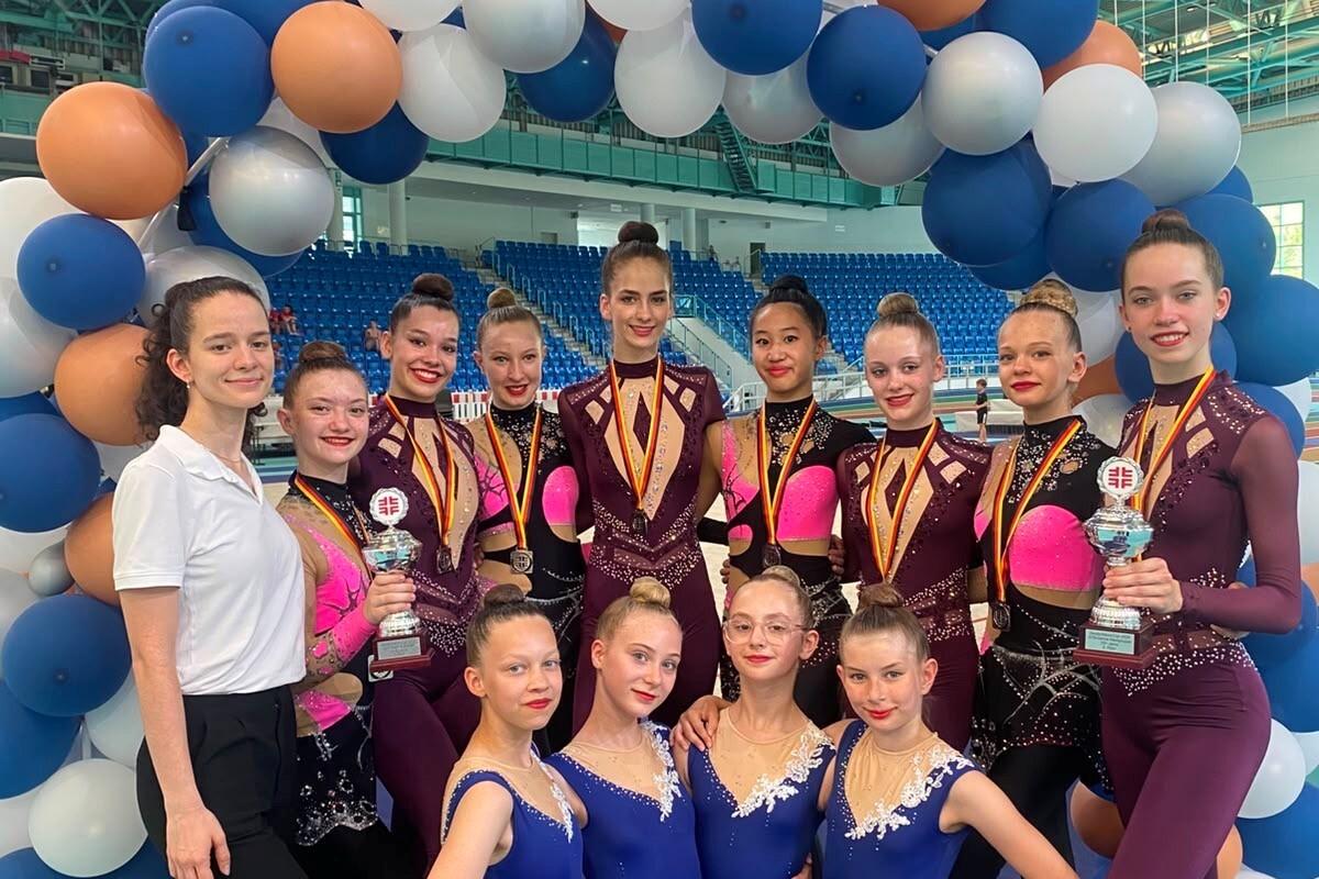 Deutschland-Cup-Gymnastik 2026 Gruppenfoto Die Teilnehmer am Deutschland Cup Gymnastik in Halle mit der Trainerin Lucy Waßmann.