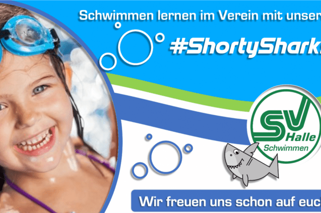 L&auml;chelndes Kind mit blauen Schwimmbrille, umgeben von Wasserblasen, Werbung f&uuml;r Schwimmverein #ShortySharks.