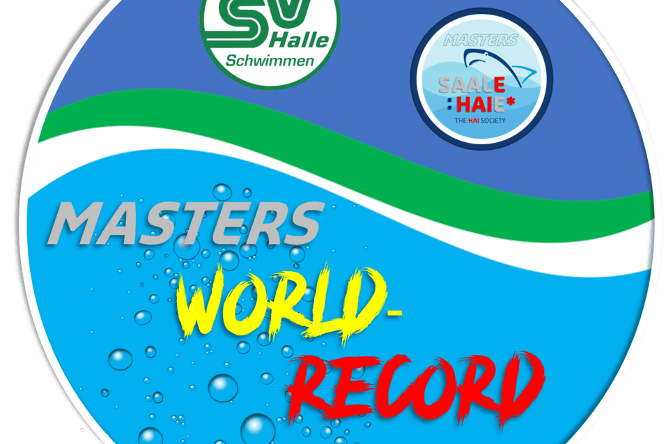 Wettkampfmedaille f&uuml;r Masters-Schwimmen: &bdquo;WORLD RECORD&ldquo; in Berlin 2024, umgeben von Wasserspritzern und Logos.