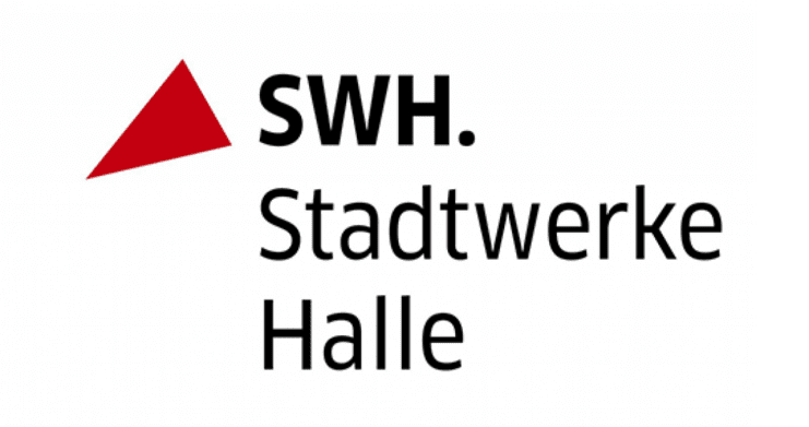 Logo der Stadtwerke Halle mit rotem Dreieck und schwarzer Schrift &bdquo;SWH. Stadtwerke Halle&ldquo;.