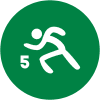 Symbol eines laufenden Sportlers in weiß auf grünem Hintergrund mit der Zahl 5.